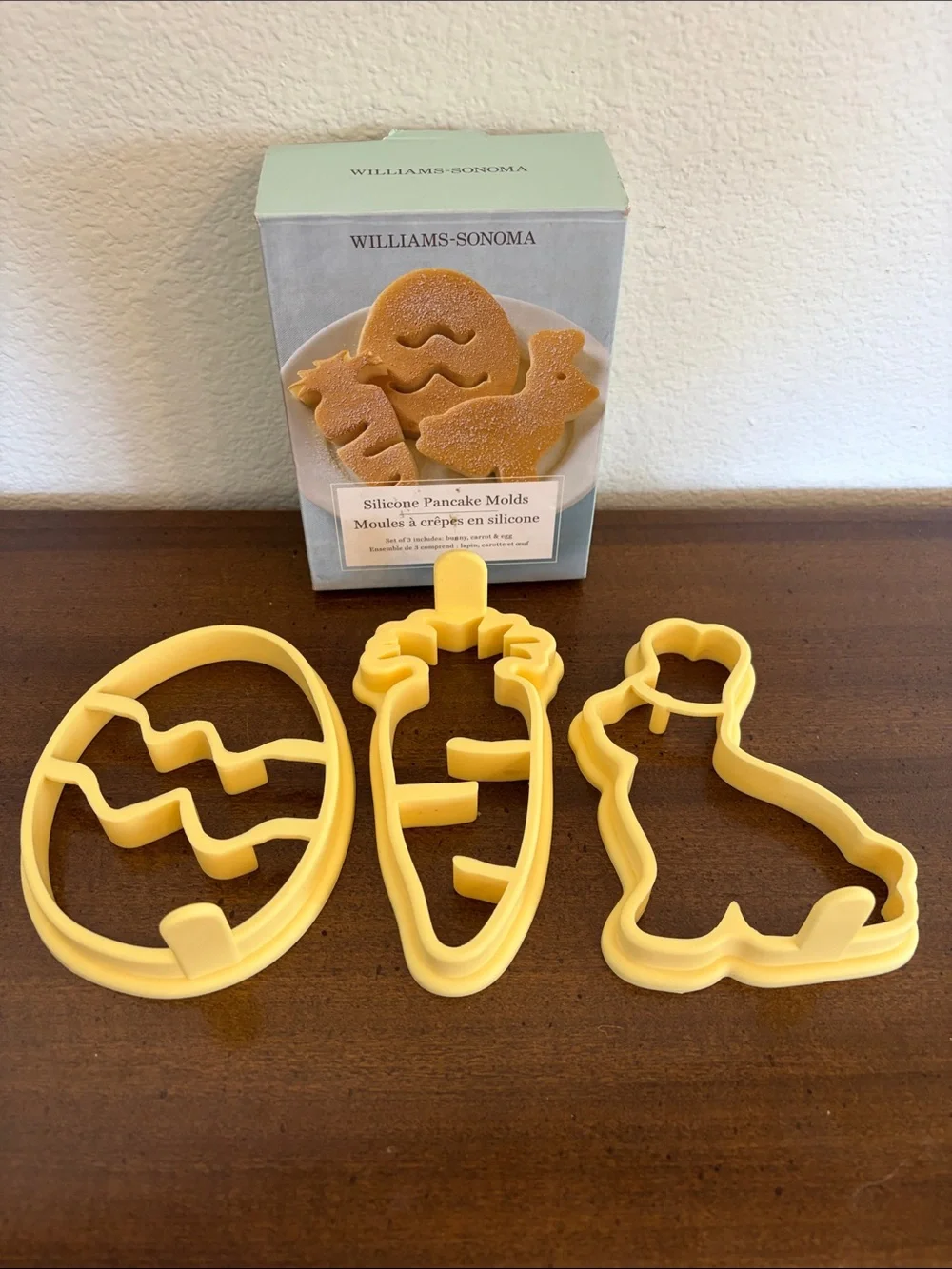 Williams-Sonoma Yellow Silicone Easter Pancake Molds Set